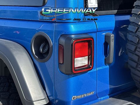 New 2025 Jeep Wrangler Willys AWD/4WD image 7
