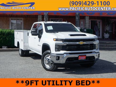 Used 2025 Chevrolet Silverado 3500 LT w/ Convenience Package AWD/4WD image 1