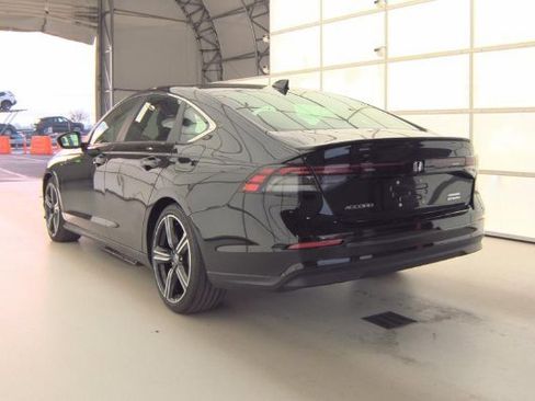 Used 2024 Honda Accord Sport image 4