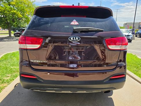 Used 2016 Kia Sorento LX AWD/4WD image 6