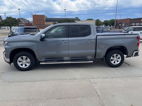 Used 2019 Chevrolet Silverado 1500 LT AWD/4WD image 2