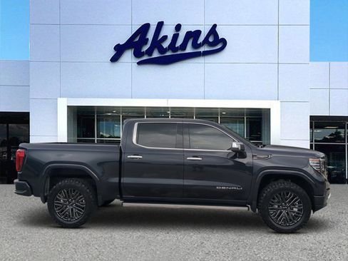 Used 2022 GMC Sierra 1500 Denali Ultimate AWD/4WD image 1