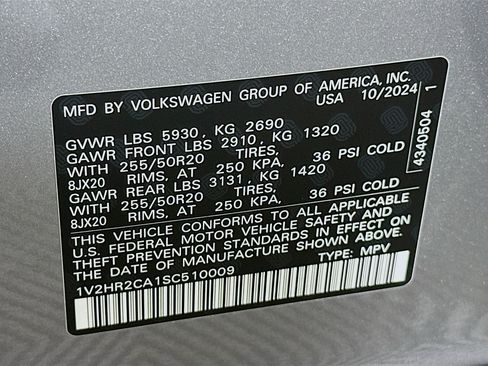 Used 2025 Volkswagen Atlas SE image 12