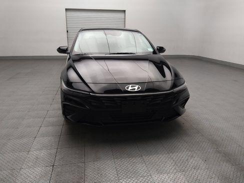 Used 2024 Hyundai Elantra Blue FWD image 14