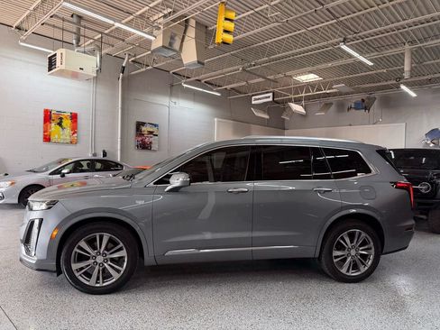 Used 2023 Cadillac XT6 Premium Luxury FWD image 2