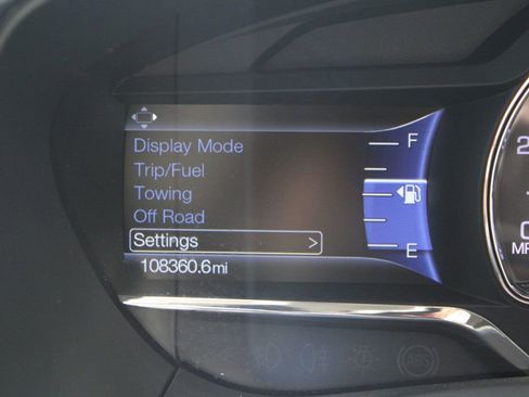 Used 2015 Lincoln Navigator 2WD image 13