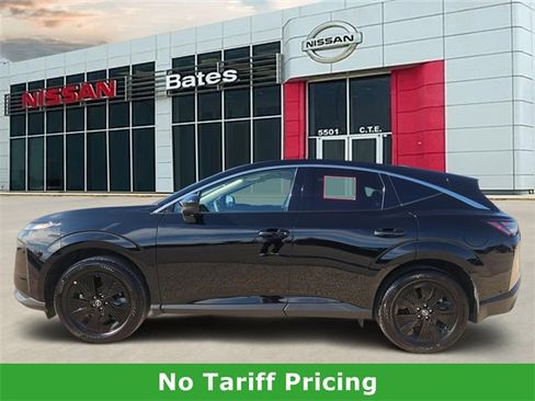 Certified 2025 Nissan Murano SV image 3