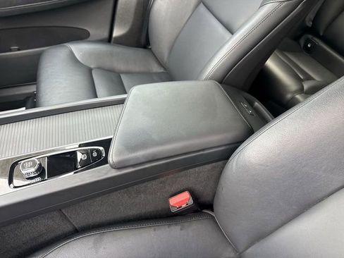 Used 2024 Volvo XC60 B5 Core w/ Protection Package Premier image 21