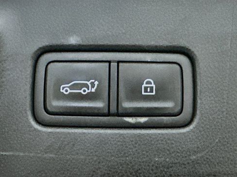 Used 2025 Hyundai Santa Fe SEL FWD image 31