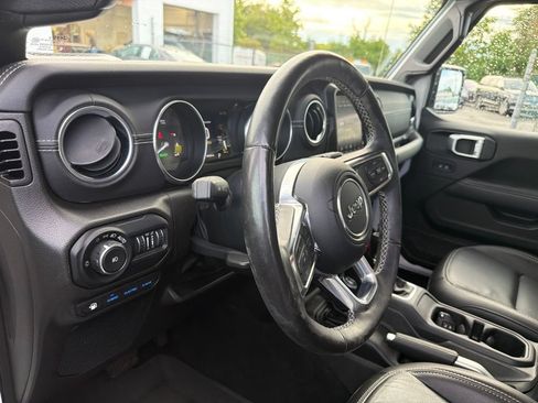 Used 2022 Jeep Wrangler Unlimited Sahara w/ Cold Weather Group AWD/4WD image 22