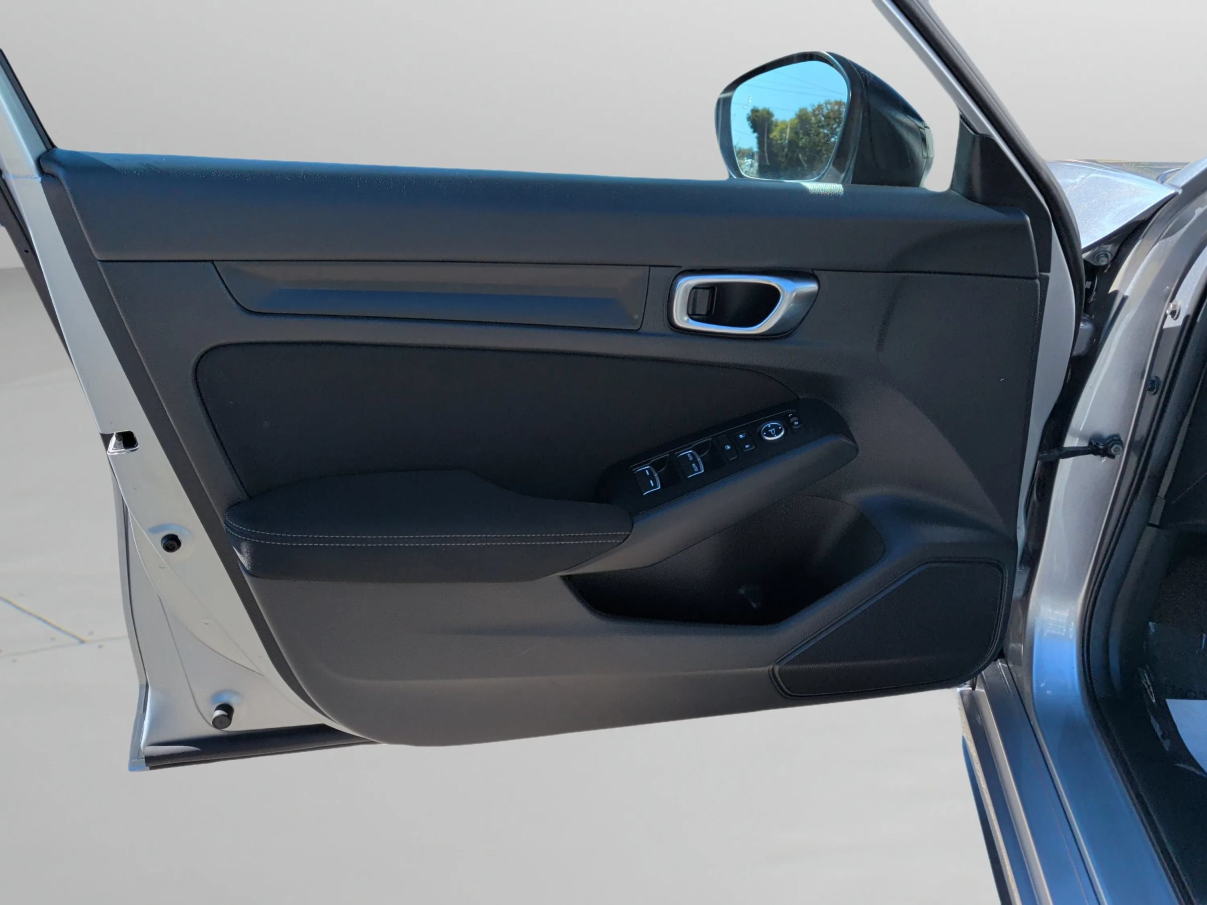 Used 2025 Honda Civic Sport image 36