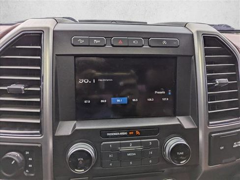 Used 2018 Ford F150 Platinum w/ Equipment Group 701A Luxury AWD/4WD image 17