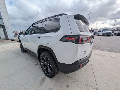 New 2026 Jeep Cherokee Overland image 5