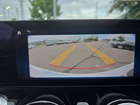 New 2025 Mercedes-Benz GLB 250 image 23