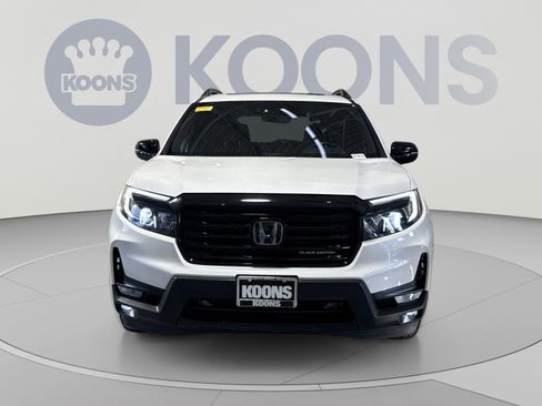 Used 2025 Honda Passport Black Edition image 4