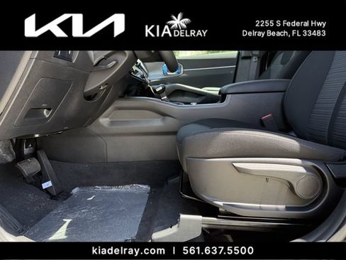 New 2026 Kia Sorento LX FWD image 16