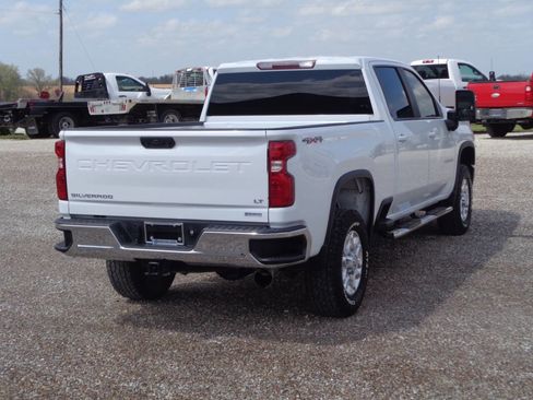 Used 2022 Chevrolet Silverado 2500 LT w/ Fleet Comfort Package image 6