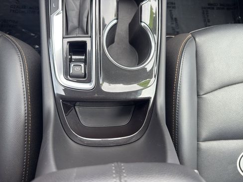 Used 2022 Chevrolet Equinox Premier FWD image 25