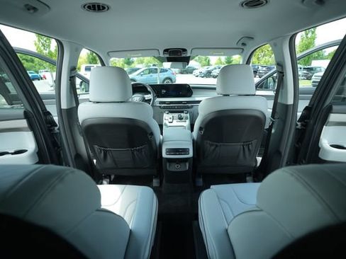 Used 2025 Hyundai Palisade SEL FWD image 24