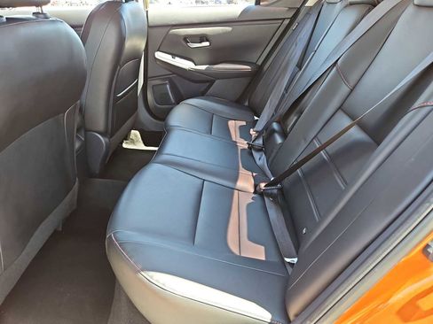 Used 2025 Nissan Sentra SR w/ SR Premium Package image 19