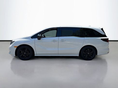Used 2023 Honda Odyssey Sport image 2