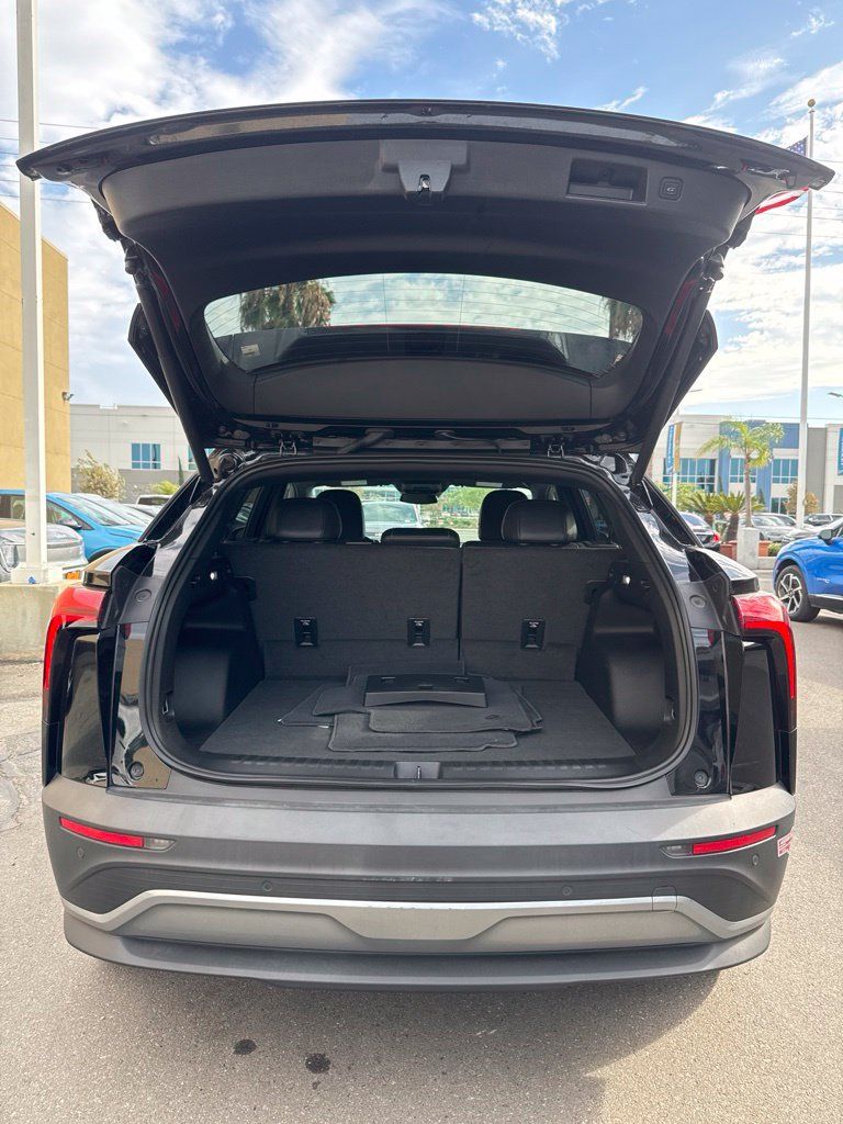 Used 2024 Chevrolet Blazer EV LT AWD/4WD image 18