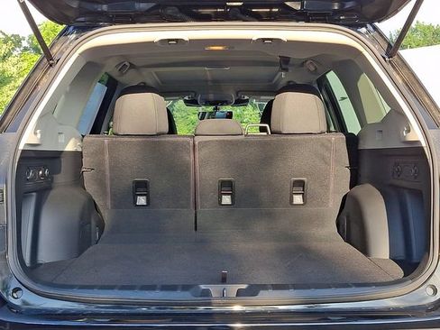 Used 2023 Subaru Forester Premium AWD/4WD image 29
