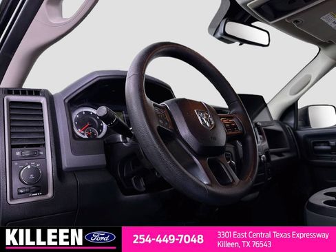 Used 2015 RAM 1500 Express w/ Black Ram 1500 Express Group AWD/4WD image 4