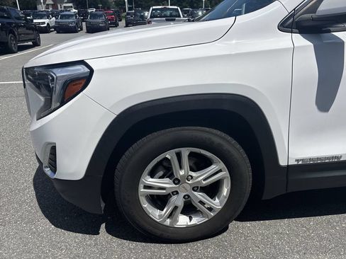 Used 2021 GMC Terrain SLE FWD image 18