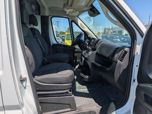 Used 2023 RAM ProMaster 2500 w/ Convenience Group image 9