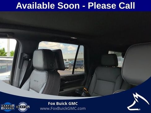 Used 2024 GMC Yukon Denali w/ Advanced Technology Package AWD/4WD image 11