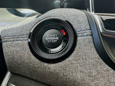 Used 2024 Jeep Compass Latitude image 27