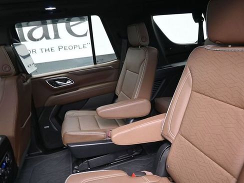 Used 2023 Chevrolet Tahoe High Country w/ Advanced Technology Package AWD/4WD image 22