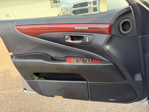 Used 2011 Lexus LS 460 L image 16