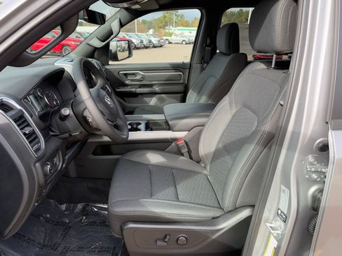 New 2026 RAM 1500 Big Horn AWD/4WD image 9