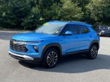 Used 2025 Chevrolet TrailBlazer LT w/ LT Cold Weather Package image 3