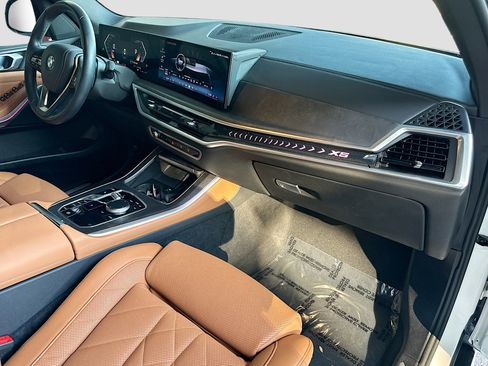 Certified 2024 BMW X5 sDrive40i image 30