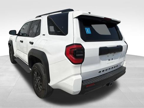Used 2025 Toyota 4Runner SR5 AWD/4WD image 32