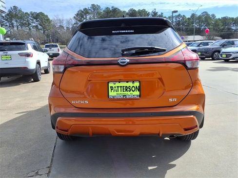 Used 2023 Nissan Kicks SR w/ Interior Electronics Package image 3