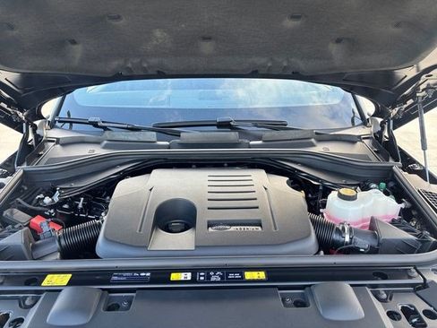 New 2026 Land Rover Range Rover Sport SE AWD/4WD image 19