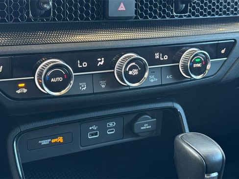 Used 2025 Honda CR-V Sport image 25