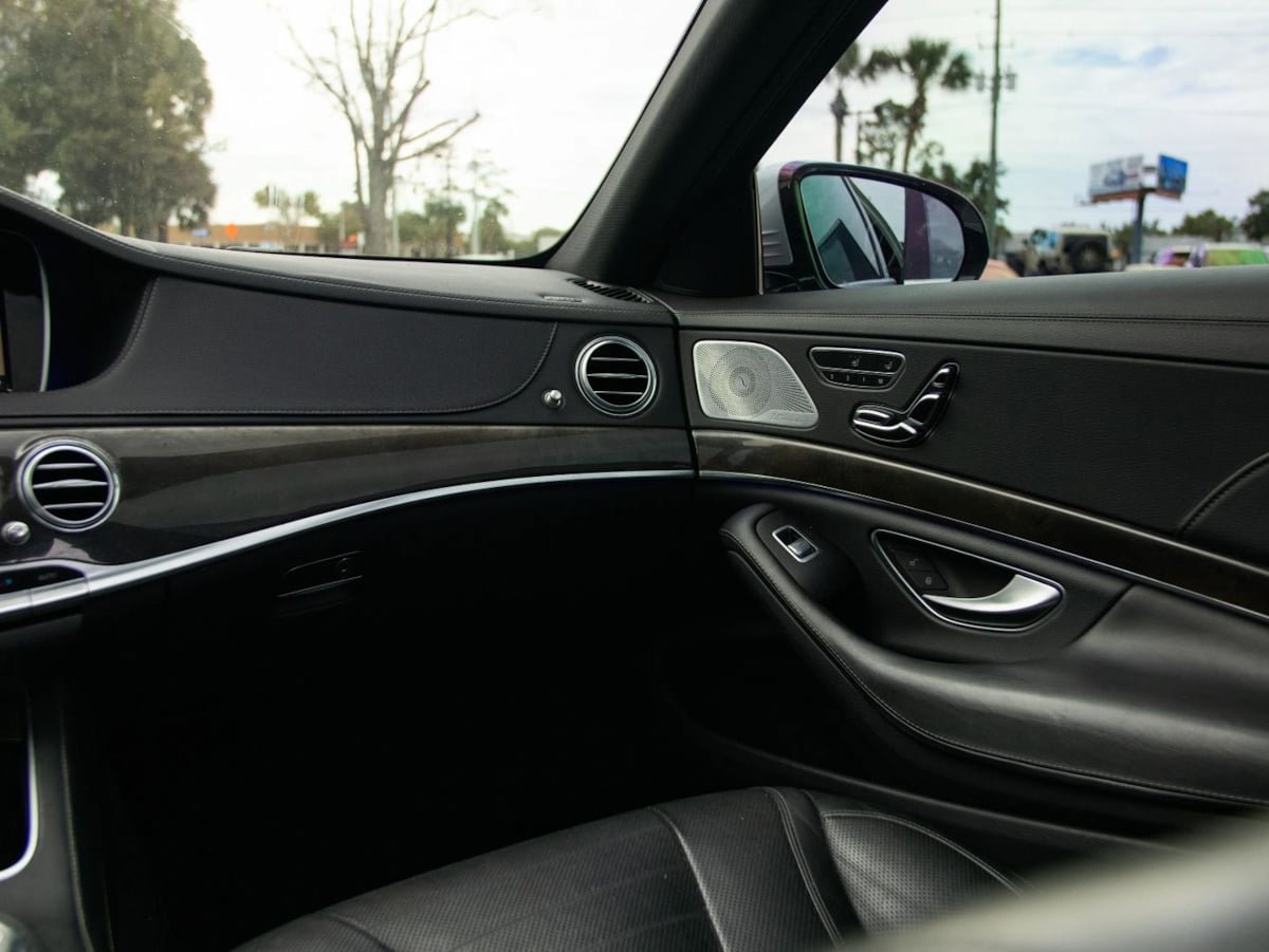 Used 2015 Mercedes-Benz S 550 Sedan image 31