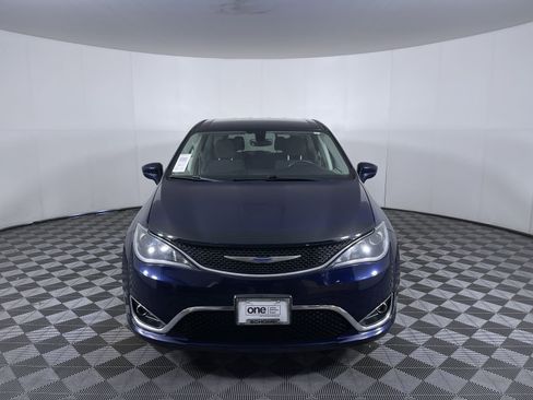 Used 2019 Chrysler Pacifica Touring Plus image 27