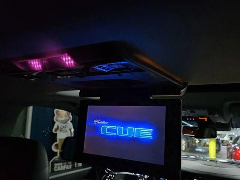 Used 2017 Cadillac Escalade Luxury image 19