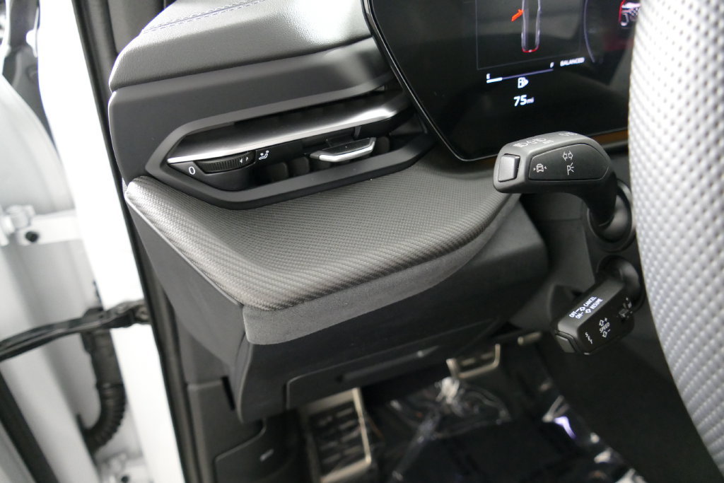 Used 2025 Audi SQ5 Premium Plus w/ Premium Plus Package AWD/4WD image 14