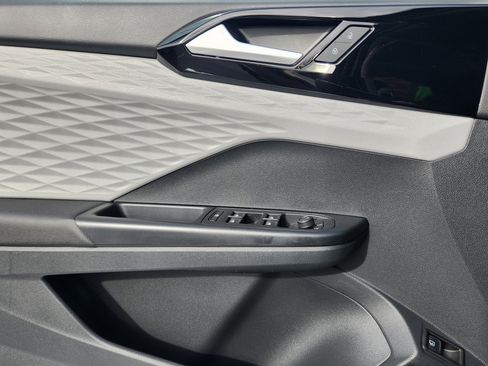 Certified 2023 Volkswagen Taos S w/ Driver Assistance Package image 17