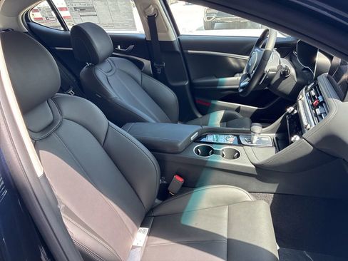 New 2026 Genesis G70 2.5T RWD image 10