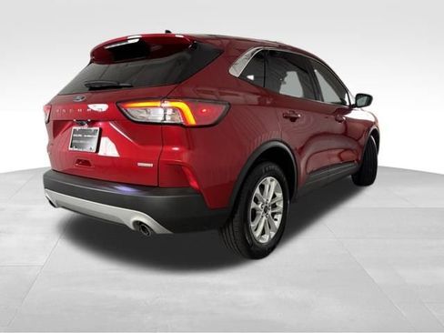 Used 2020 Ford Escape SE image 7