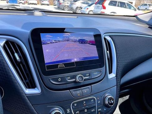 Used 2023 Chevrolet Malibu LT image 14