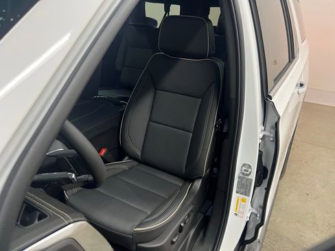 New 2026 GMC Yukon XL Elevation w/ LPO, Floor Liner Package image 24